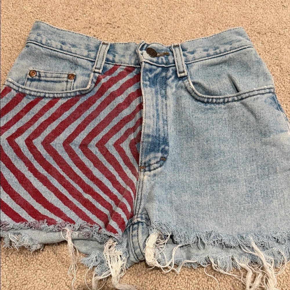 Lee Stylish Denim cut off Jean Shorts with Red Pattern Sz XS